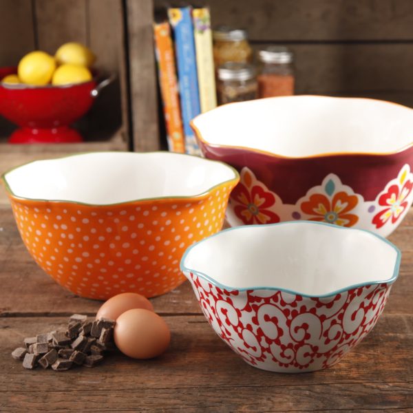 The Pioneer Woman Flea Market 3-Piece Scalloped Edge Serving Bowl Set