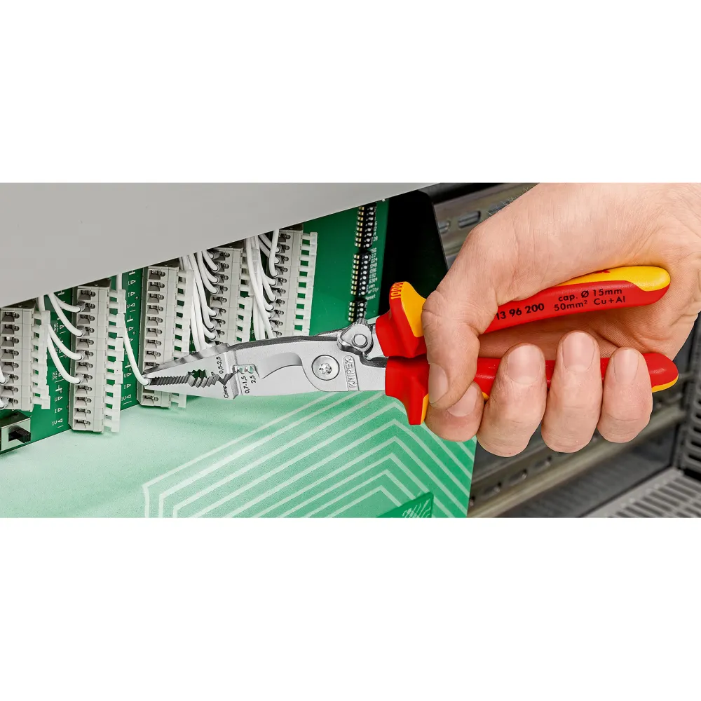 Knipex Elektro-InstallationszangBefestigungsöse schwarz atramentiert, mit Mehrkomponenten-Hüllen, mit integrierter Befesti...