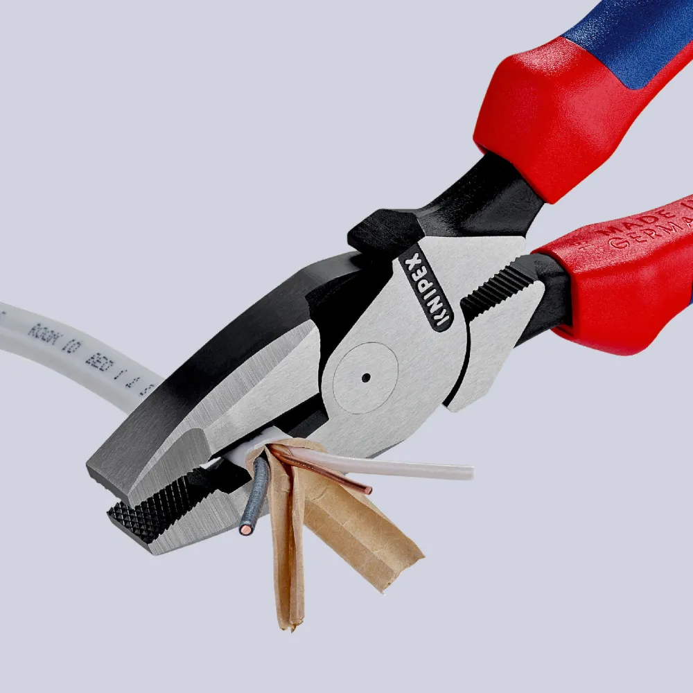 Knipex Kraft-Kombizangen "Lineman's Pliers" TT schwarz atramentiert, mit Mehrkomponenten-Hüllen, mit integrierter Befestig...