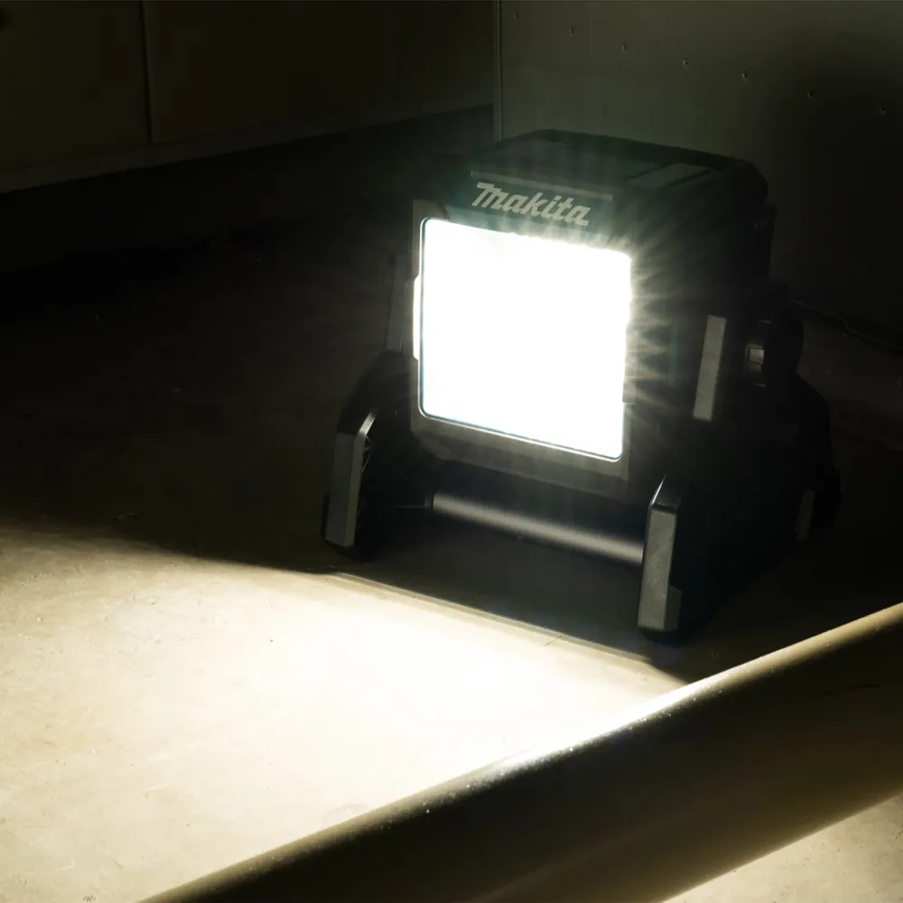 Makita LED-Akku-Baustrahler 18 V - 40 V 1.900 lx Solo - ML003G